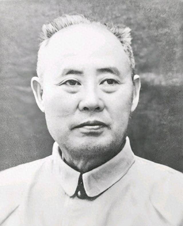 周恩来宣读国家干部名单,傅作义站起大喊:毛主席英明共产党伟大 - 知乎