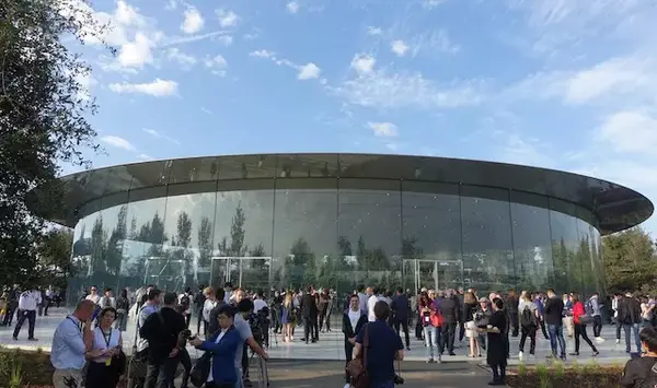 iPhone 8 预售七天销售惨淡，最后还是产品线战略出了问题