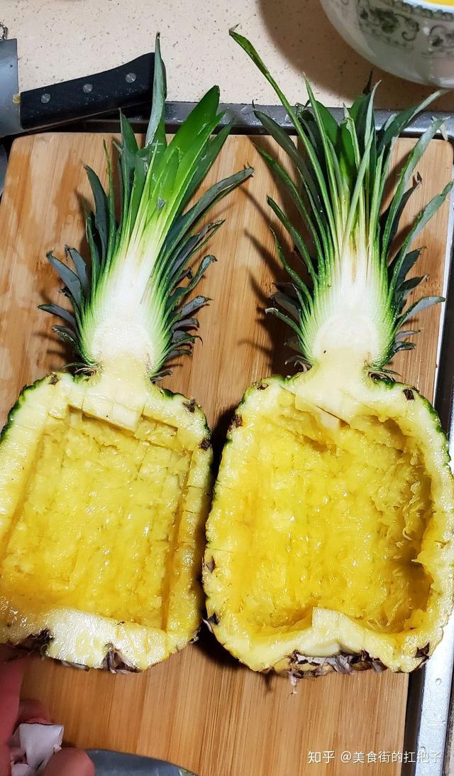 菠萝怎么吃好吃又简单 v2-4c250029829dcf8dd600173046c8f5f0_r.jpg