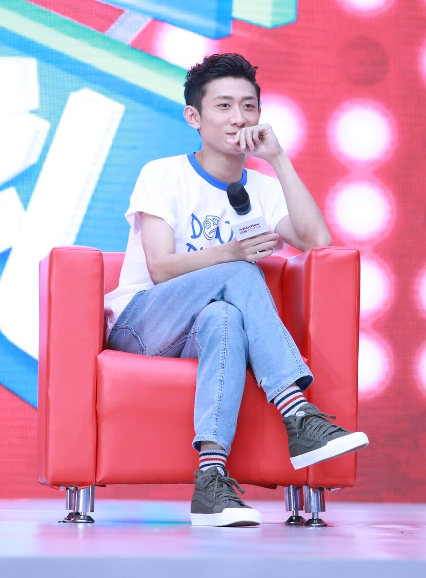 张一山把南艺烤肠吃涨价