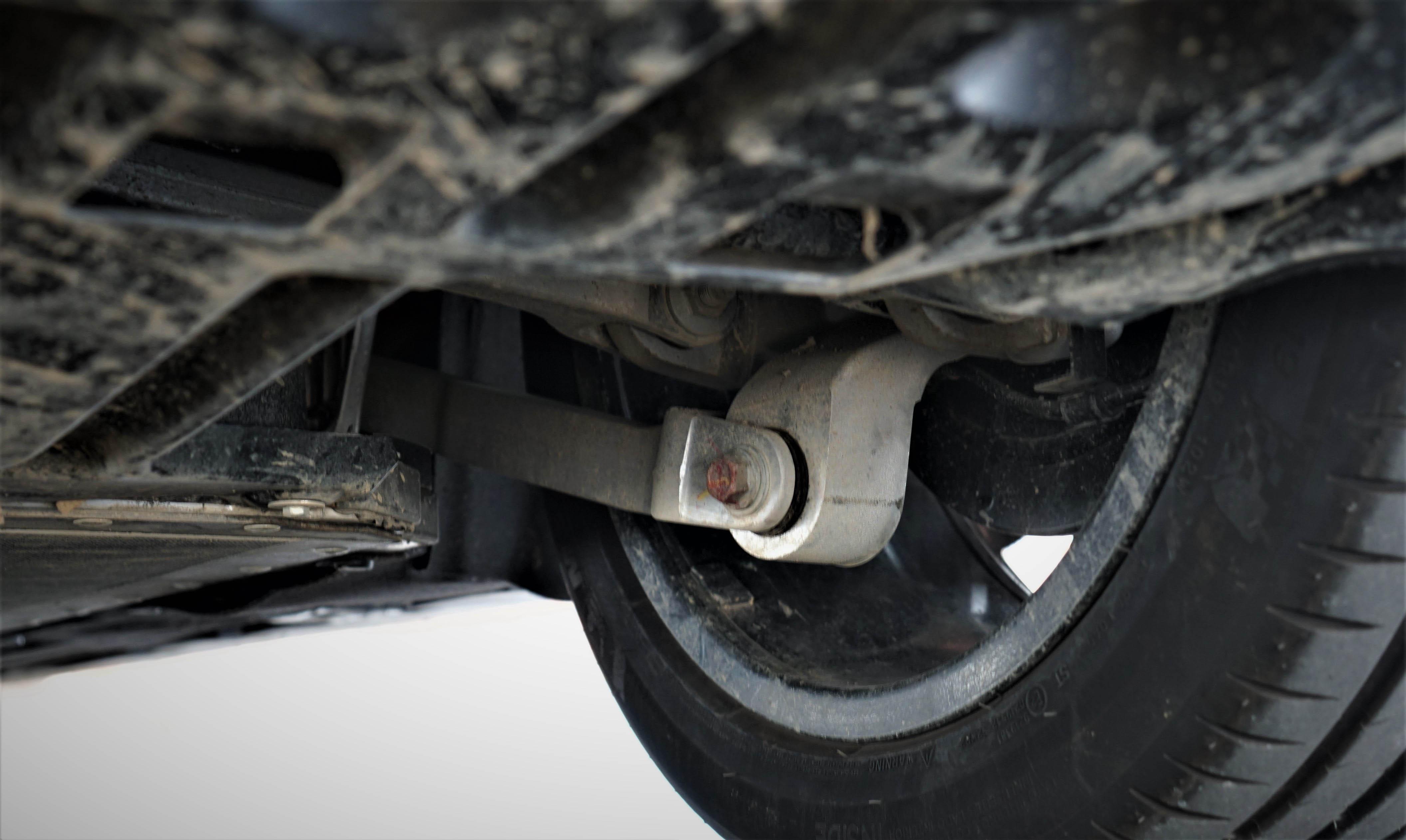 disus-c智能电控主动悬架,彰显运动驾驶快感