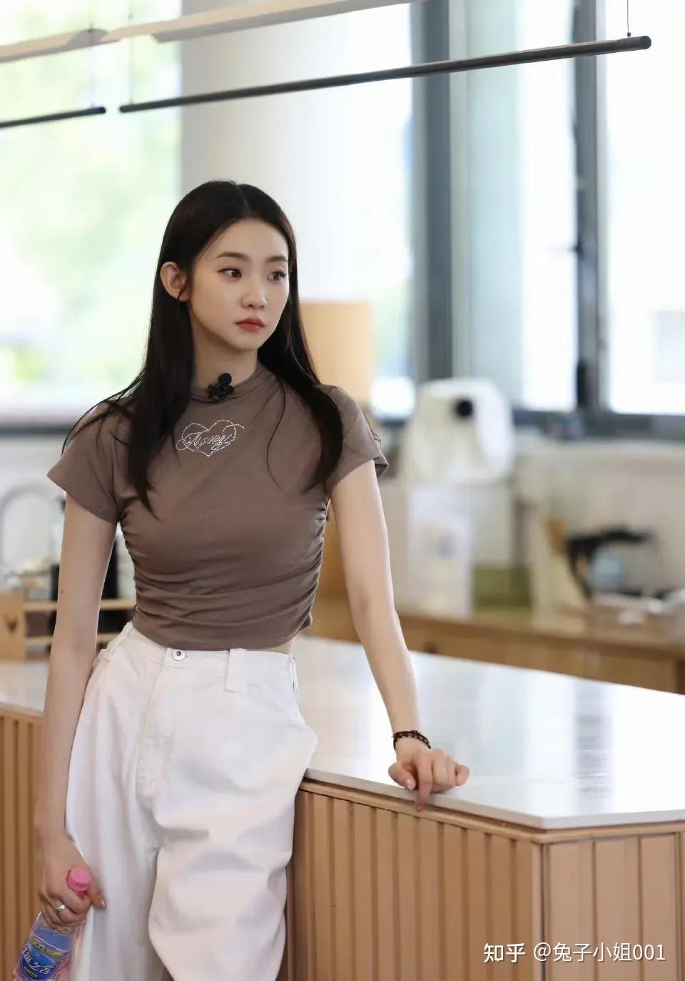 张艺凡:从芭蕾少女到舞台女王的逐梦之旅 - 知乎