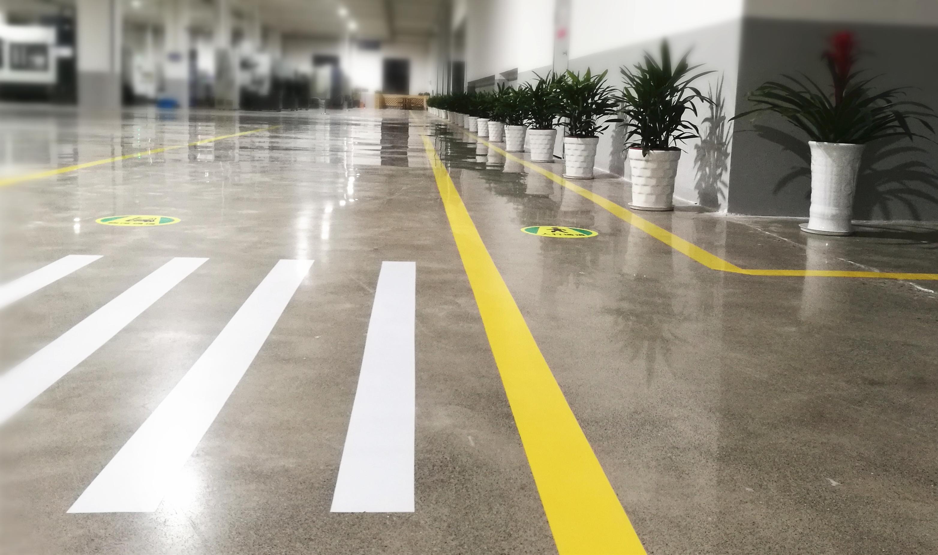 车间通道胶带划线又快又直的方法