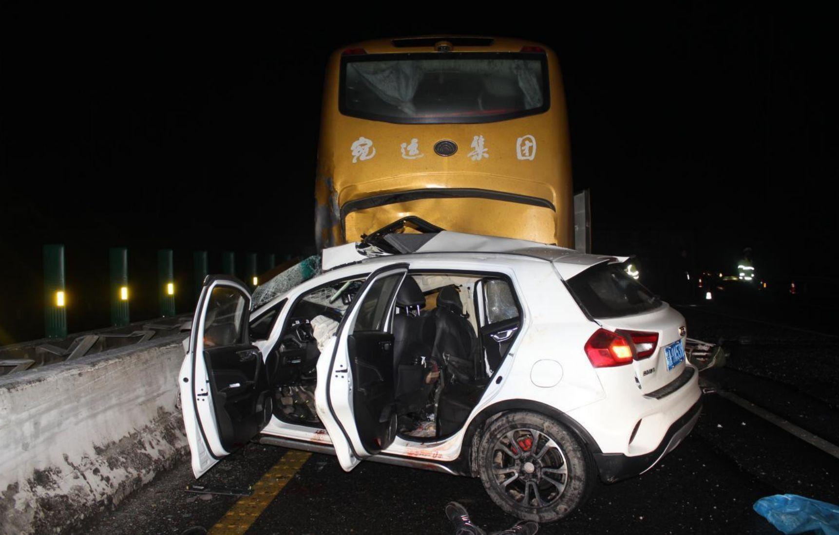 3死1伤沪陕高速桐柏县217较大道路交通事故查明