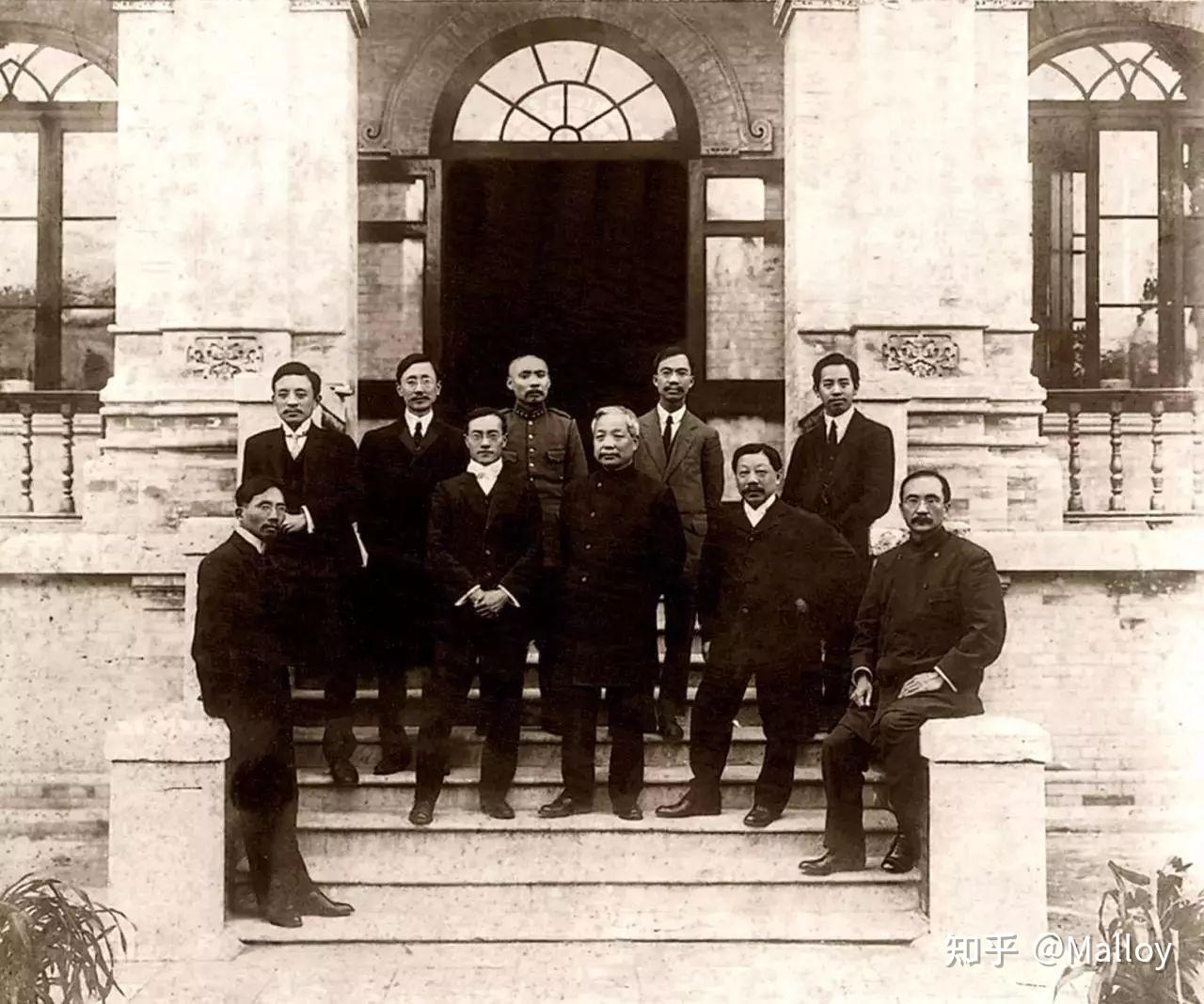 从"看到","看见"到"看清"——读蒋梦麟《西潮与新潮》