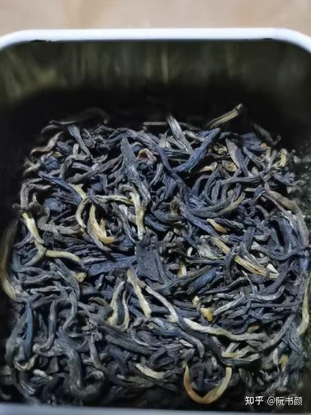 因其独特的气候,土壤,云南凤庆可以说得上是世界滇红茶的发源