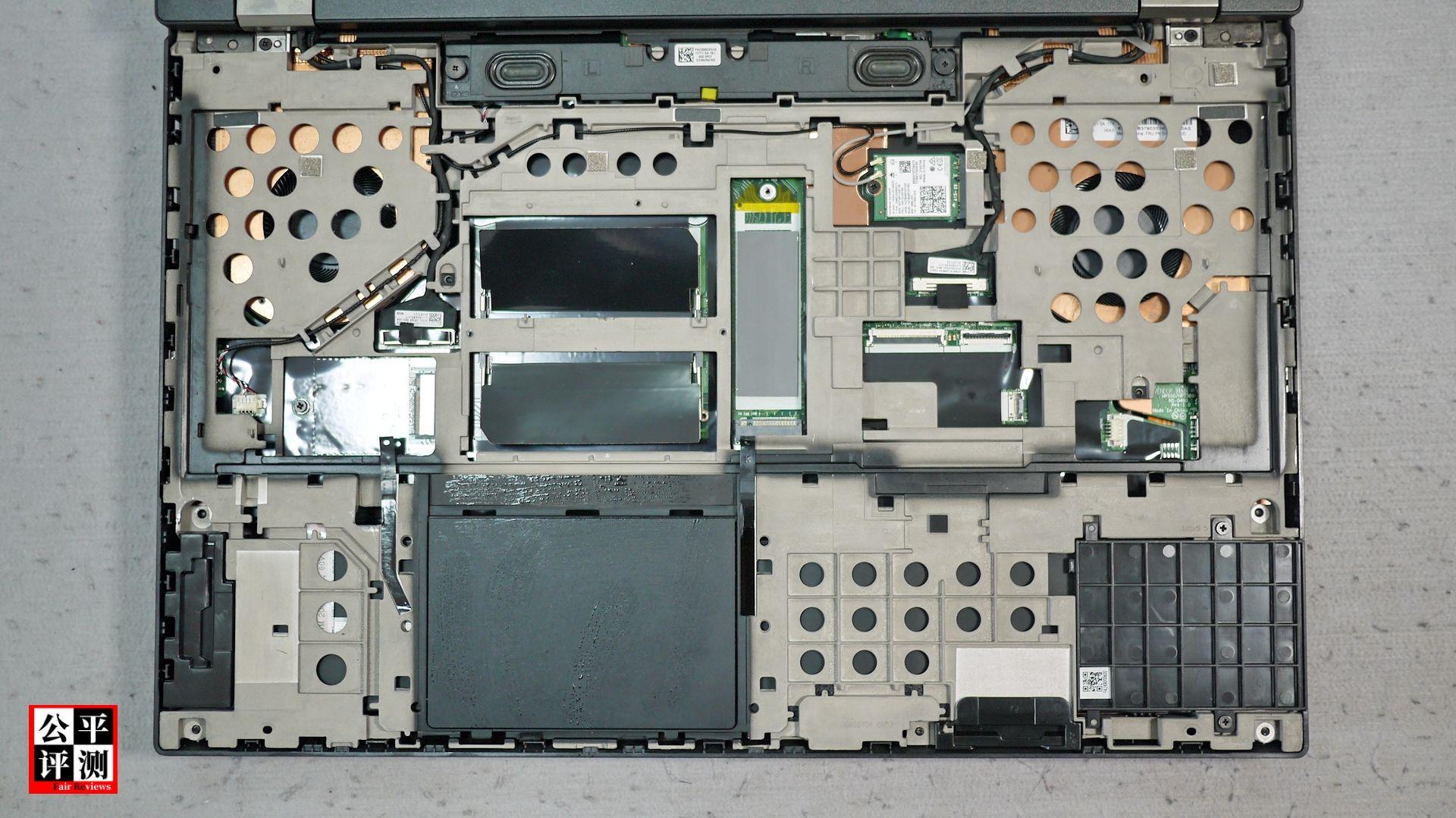 2021thinkpad重型移动工作站p15gen2p17gen2对比评测连载2拆解一胎