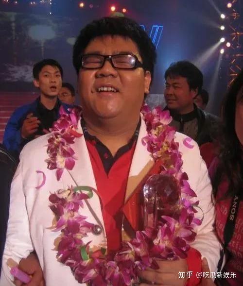 盲人歌手杨光，终于为他的傲慢、自大付出了代价 - 知乎