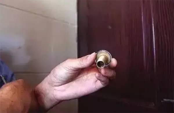 触目惊心的"猫眼"开锁三步法