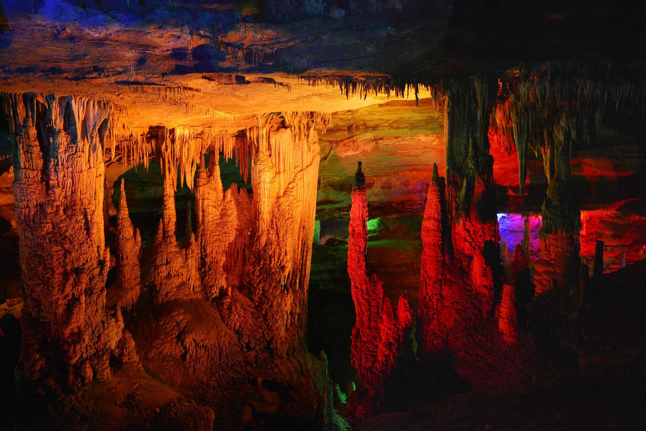 在贵州如何玩的小众找一处原始森林覆盖的地球大裂缝探险