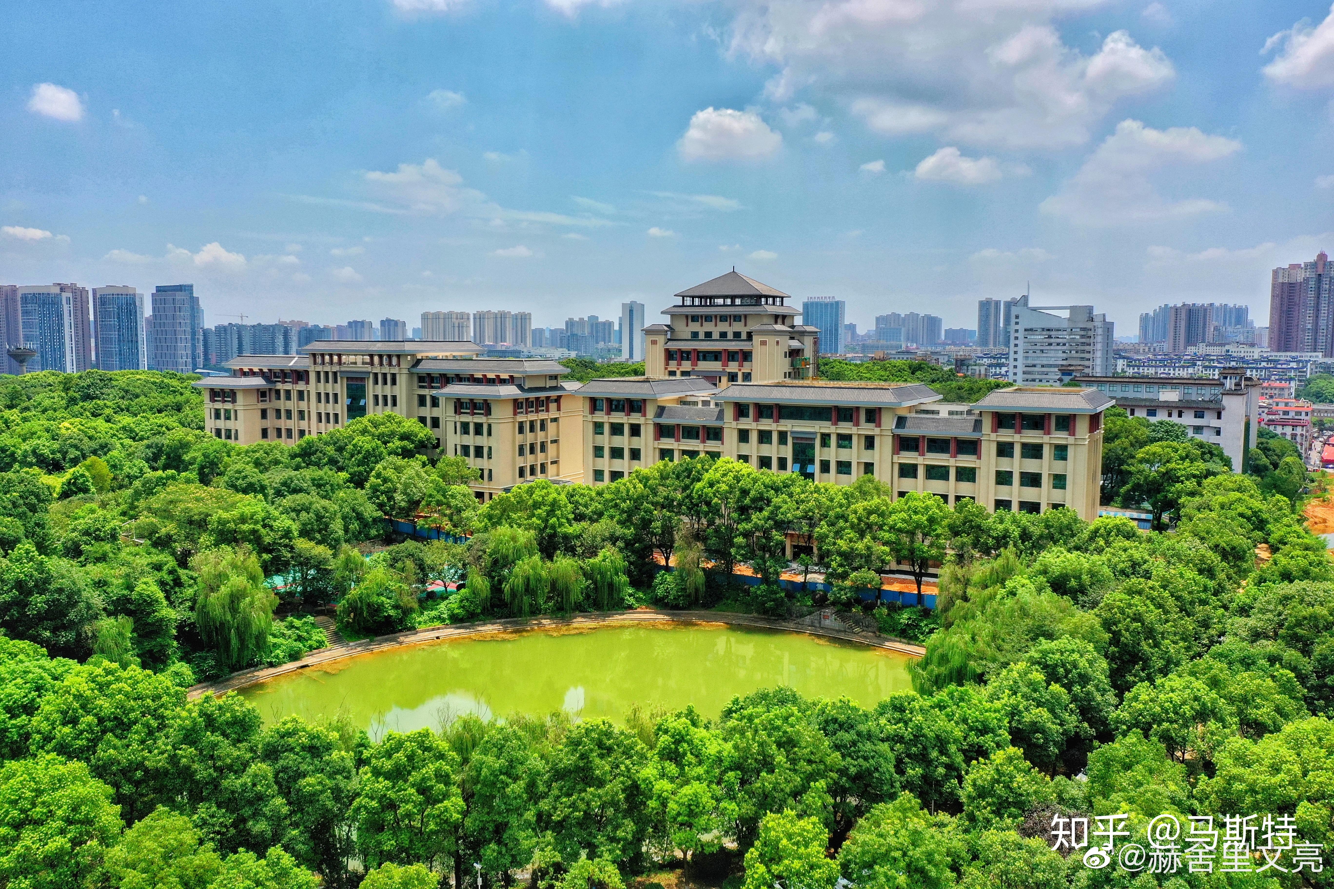 如何看待长沙民政职业技术学院被称为专科中的小清华? - 知乎