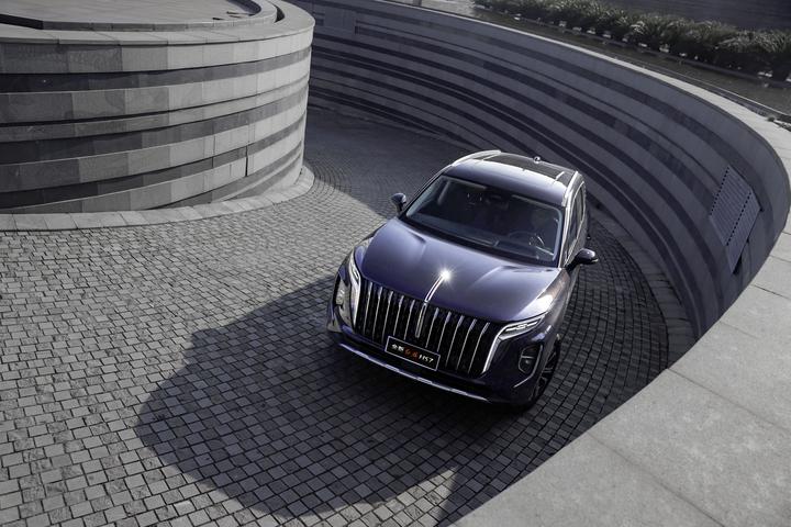 红旗hs7心有大风景