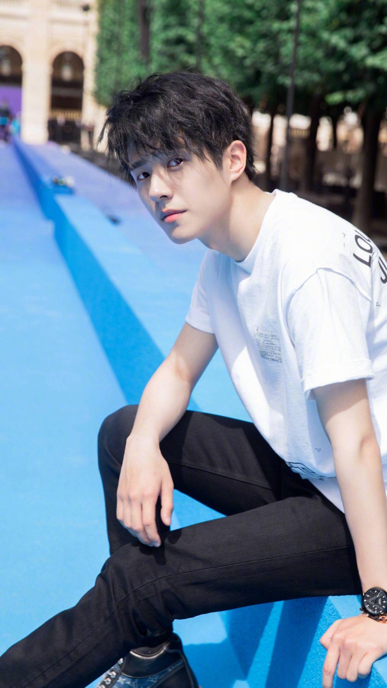 有哪些适合做壁纸的刘昊然照片?