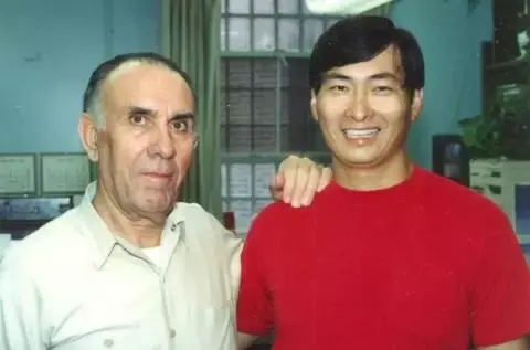 白狼张安乐的黑白人生竹联帮总护法企业家党魁