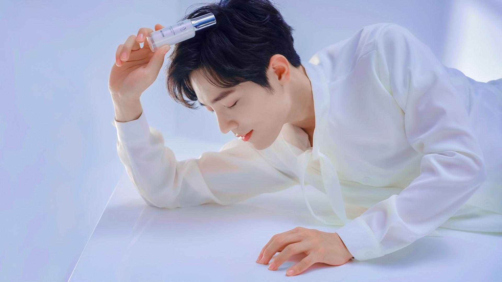 肖战有哪些好看的高清无水印图片(可以当壁纸的那种)? - 知乎