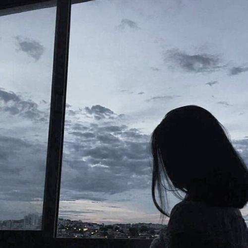 有收集背影的女人物头像或动漫头像吗? - 知乎