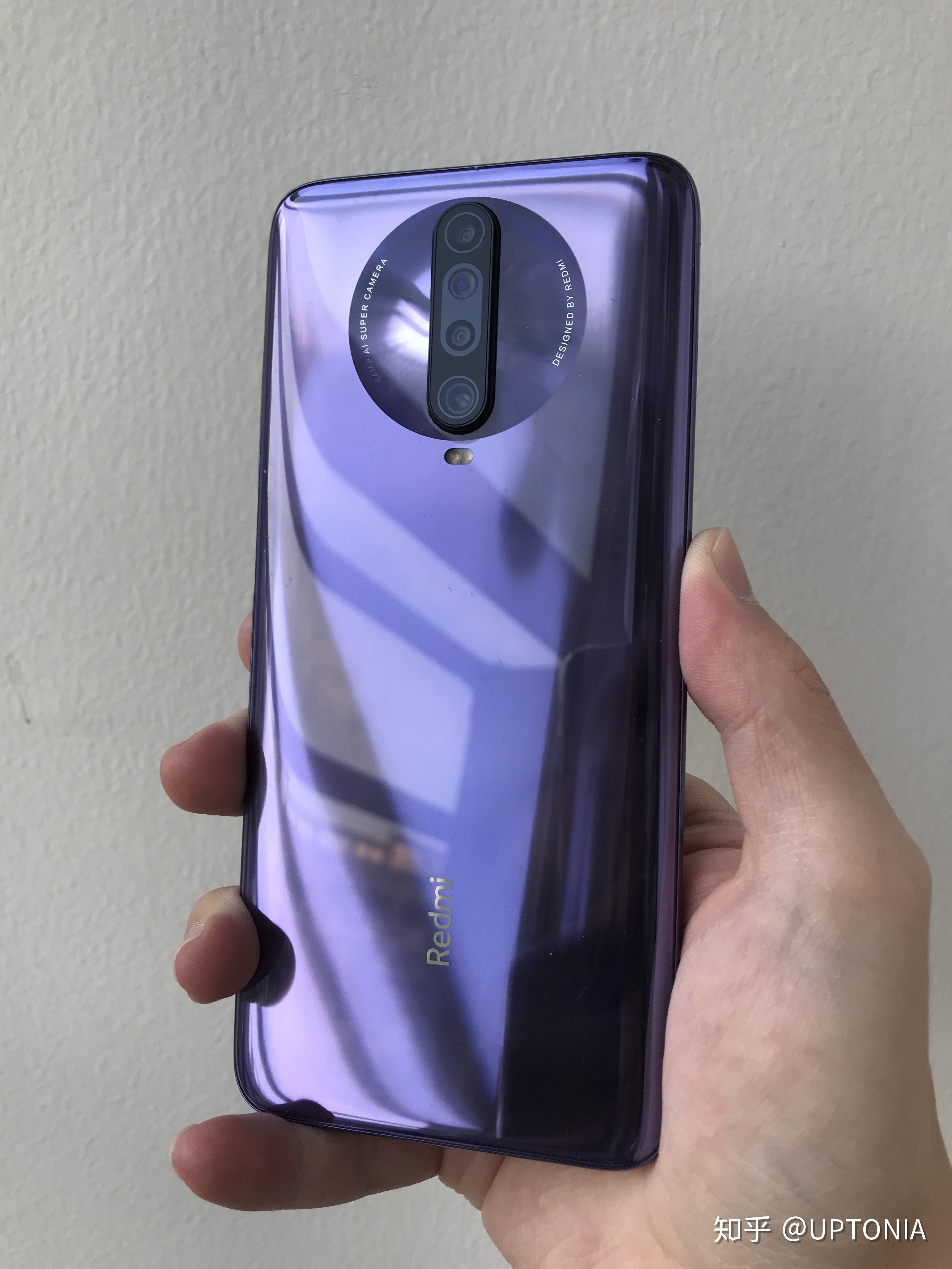 遥控和另一个麦克风开孔;不得不说,红米k30的摄像头凸起非常非常高