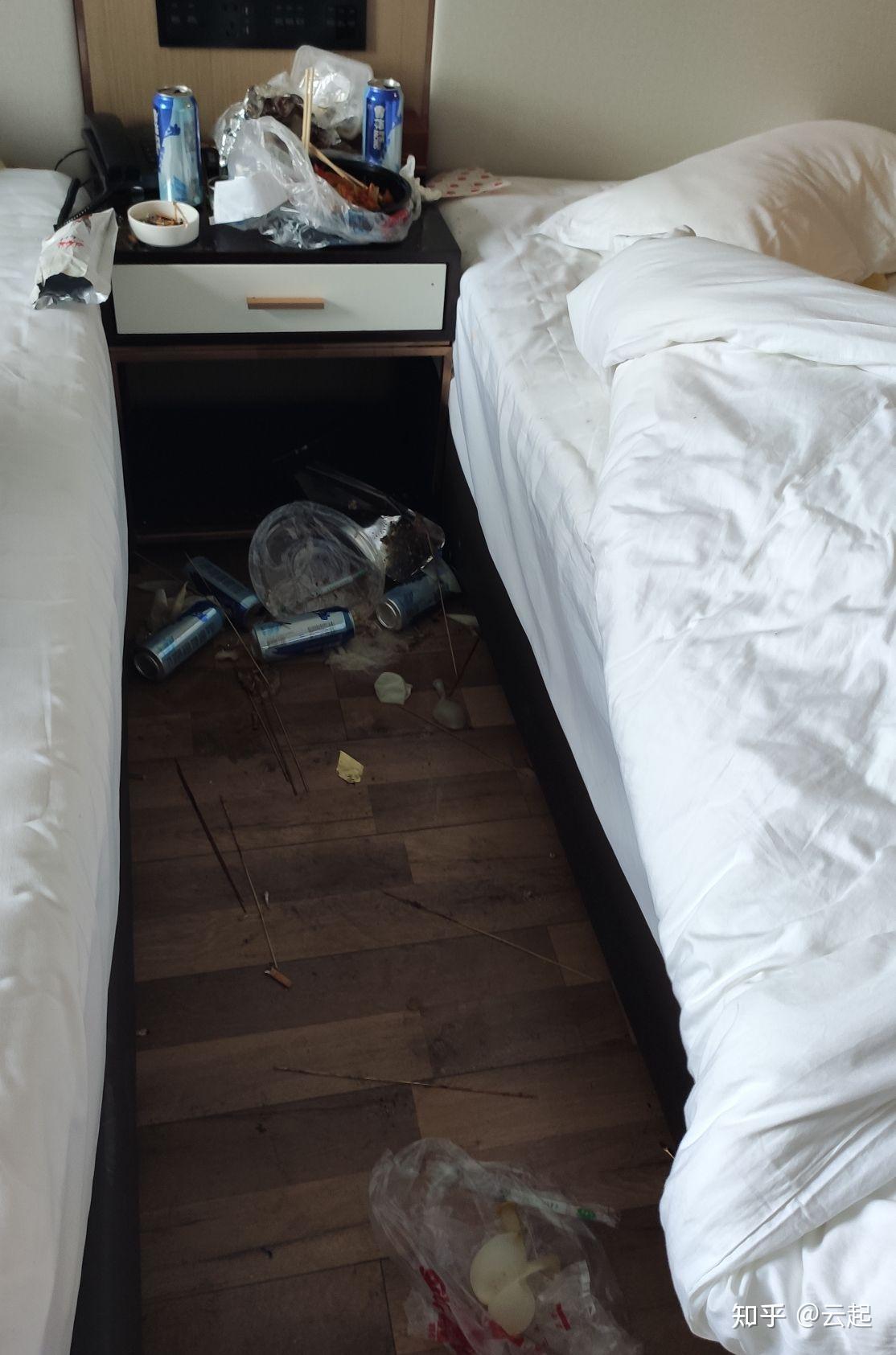 如何看待 21 岁男子来青岛旅游,连住 5 天酒店退房后留下「满屋垃圾」