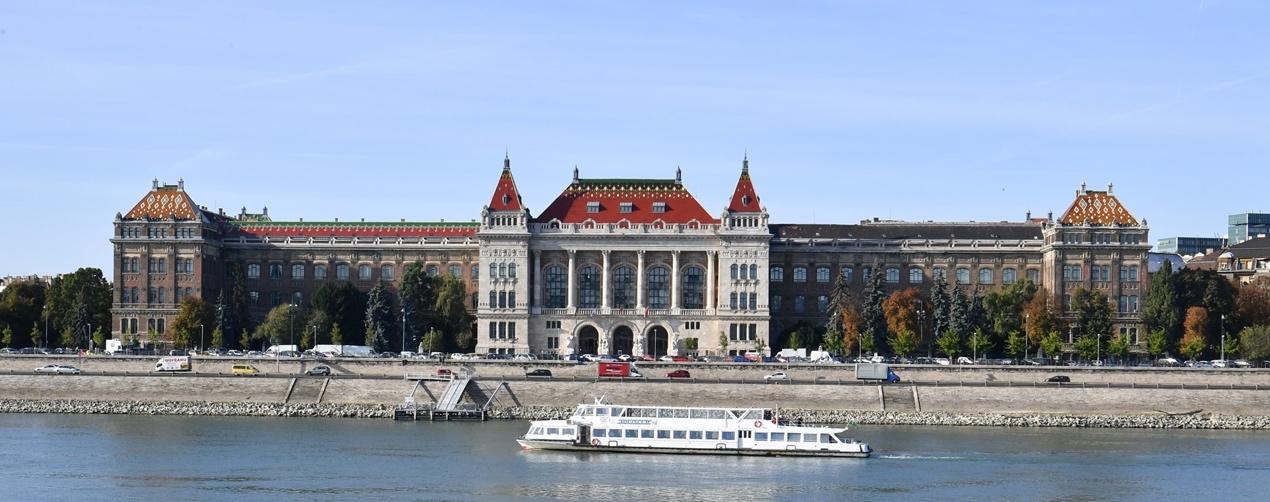 匈牙利布达佩斯大学图片
