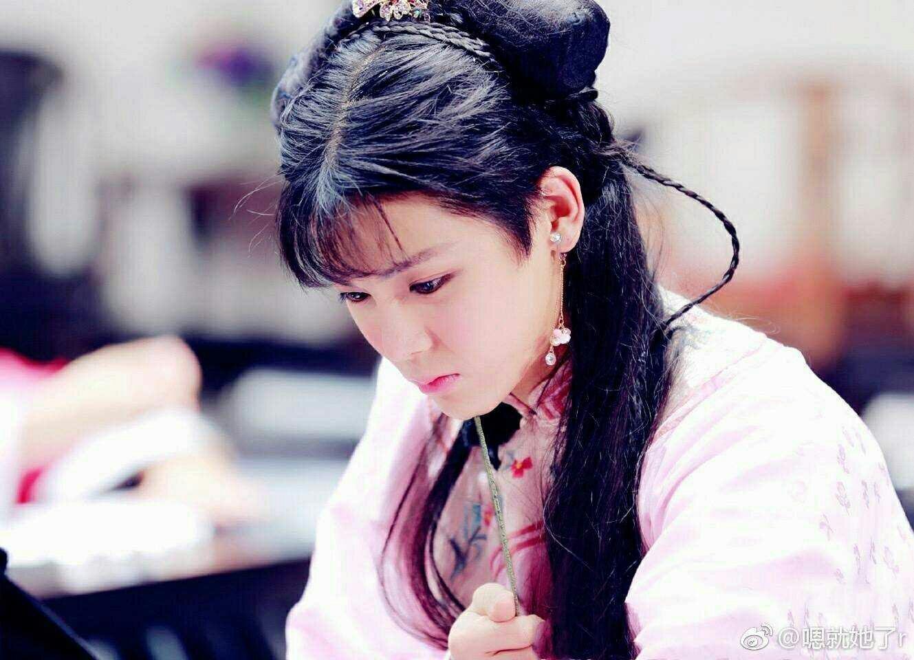 如何评价侯明昊的颜值?-侯明昊人品怎么样