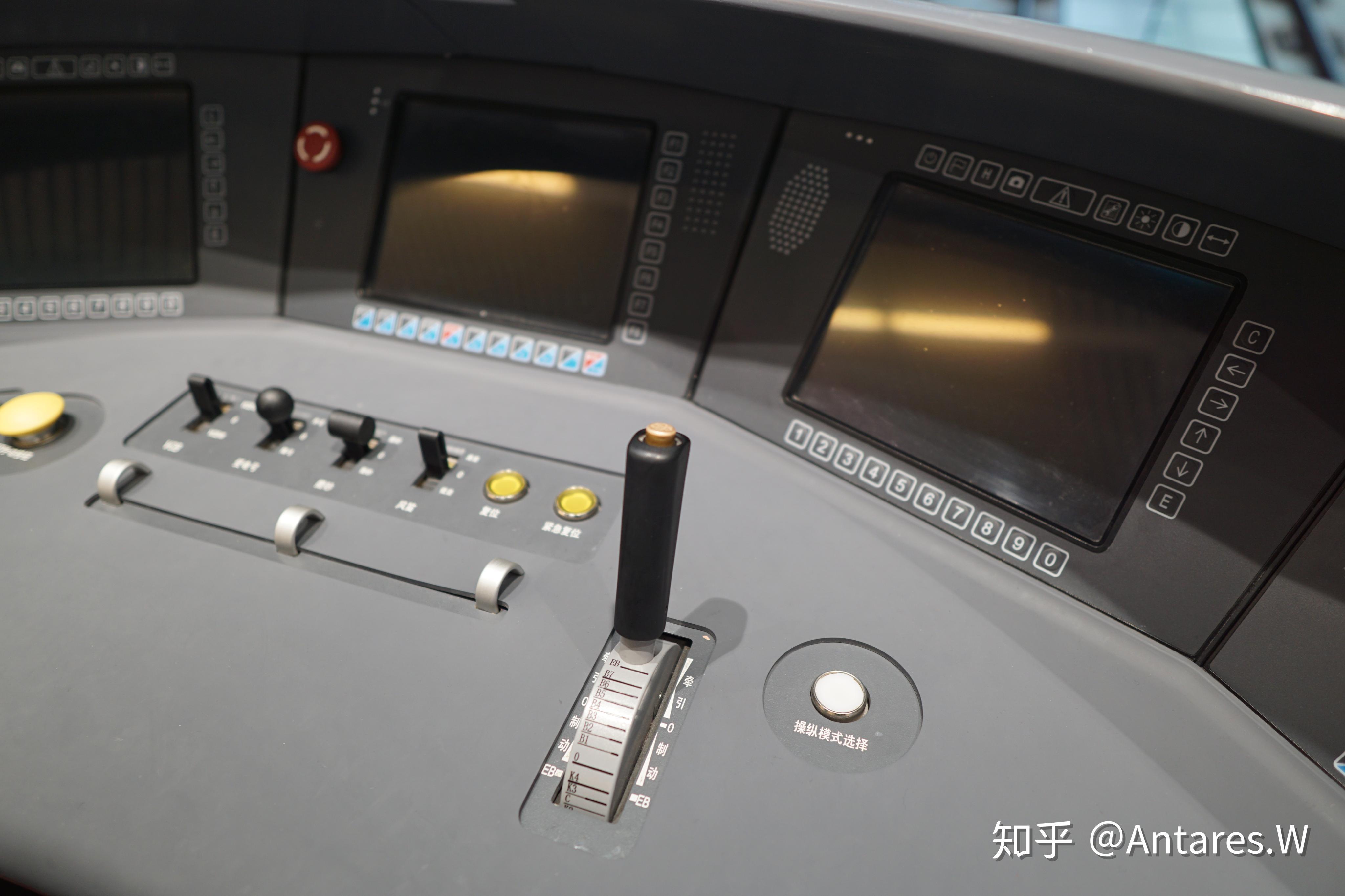 探访国家博物馆复兴号展示区