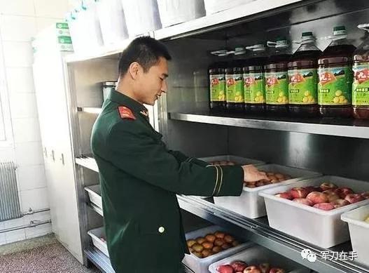 实拍部队食堂简直就是强迫症的天堂