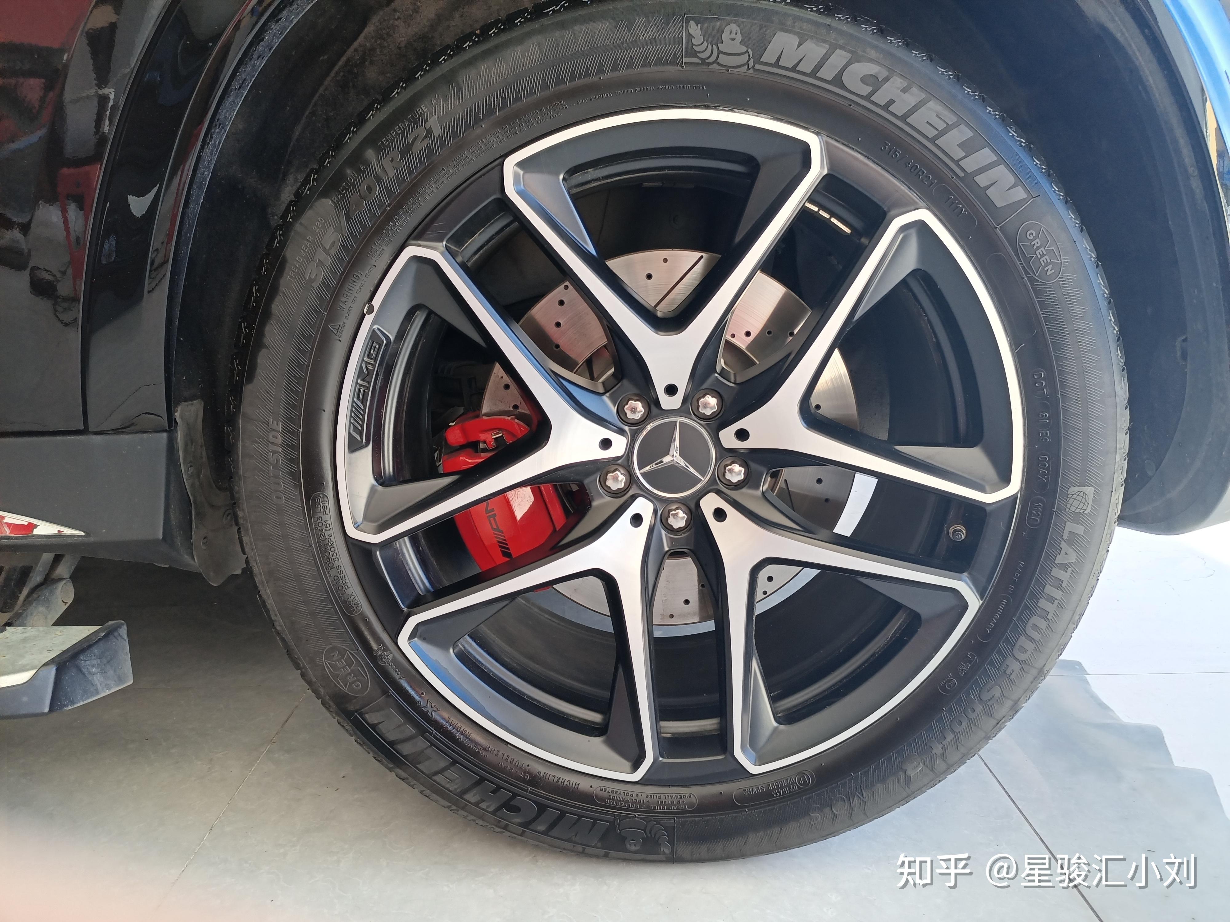 20款奔驰gle450升级碳纤维饰板改amg刹车卡钳案例效果分享