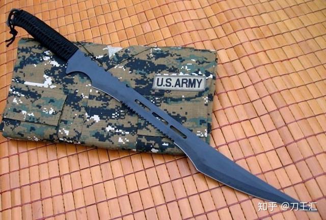 三菱军刺,很少卖,被刺一刀就等着把血放光吧,医院很难缝合伤口
