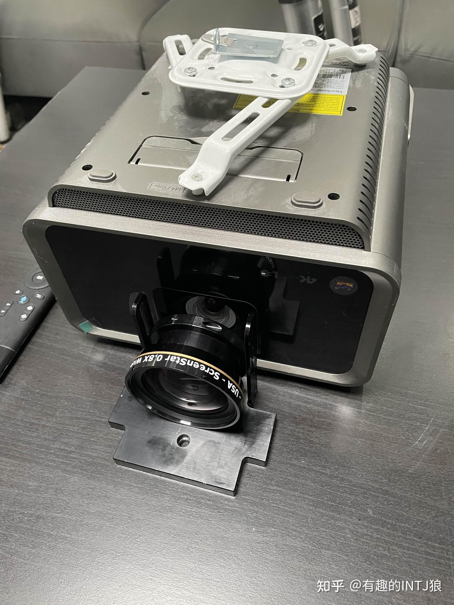 4k短焦高亮家庭影院235寸4000ansi十年七套方案独家投影放大镜头研究