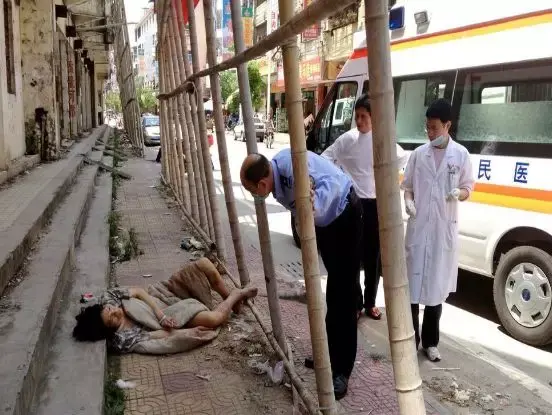 地狱在人间镜头下吸毒者吴桂林人生最后的19天