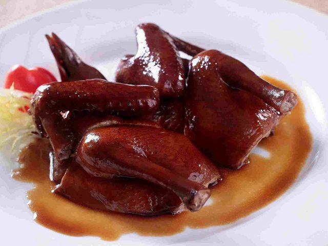 中式菜肴豉油皇乳鸽│悦目厨房