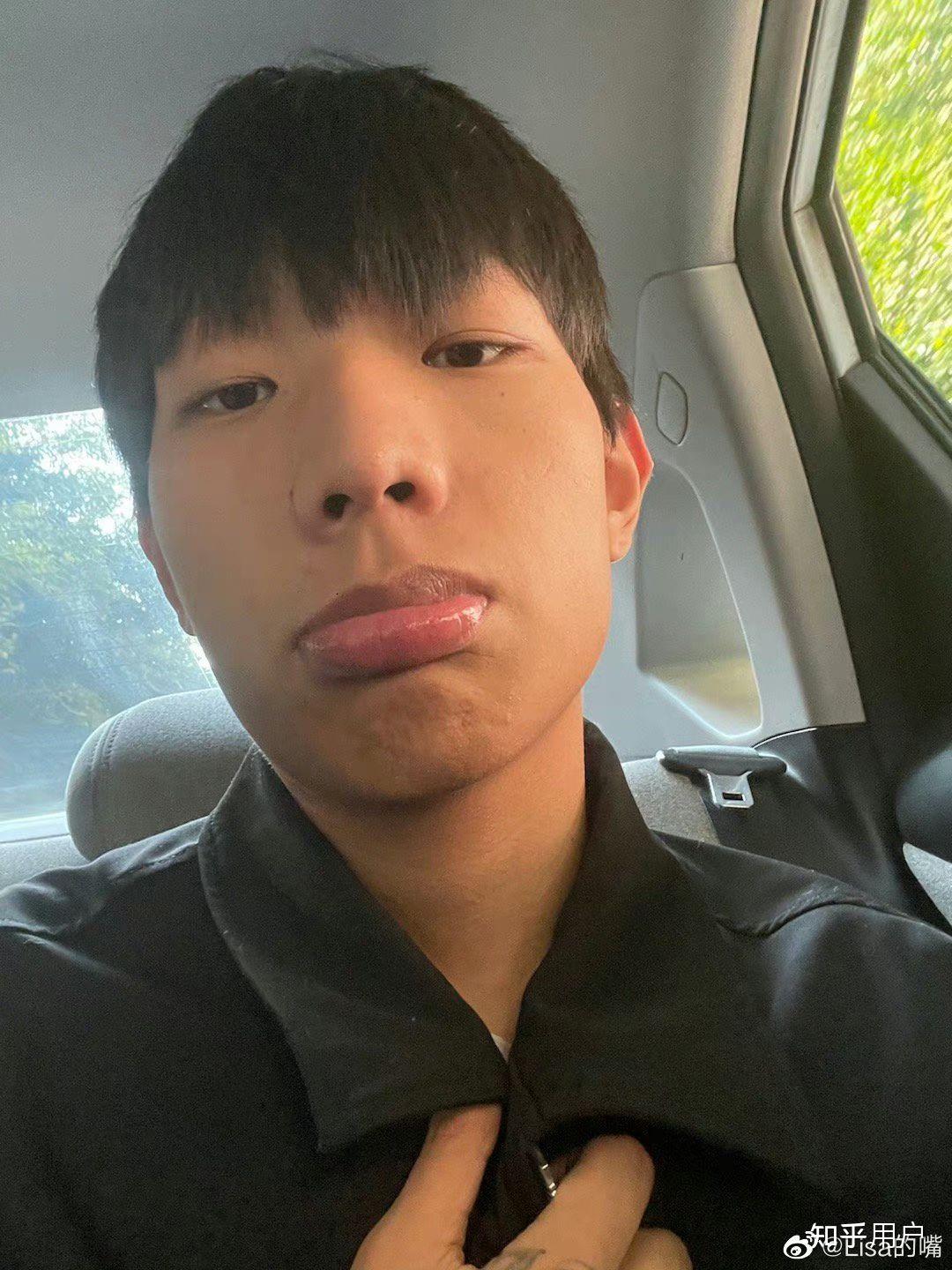 嘴唇厚的男生真的很丑吗?