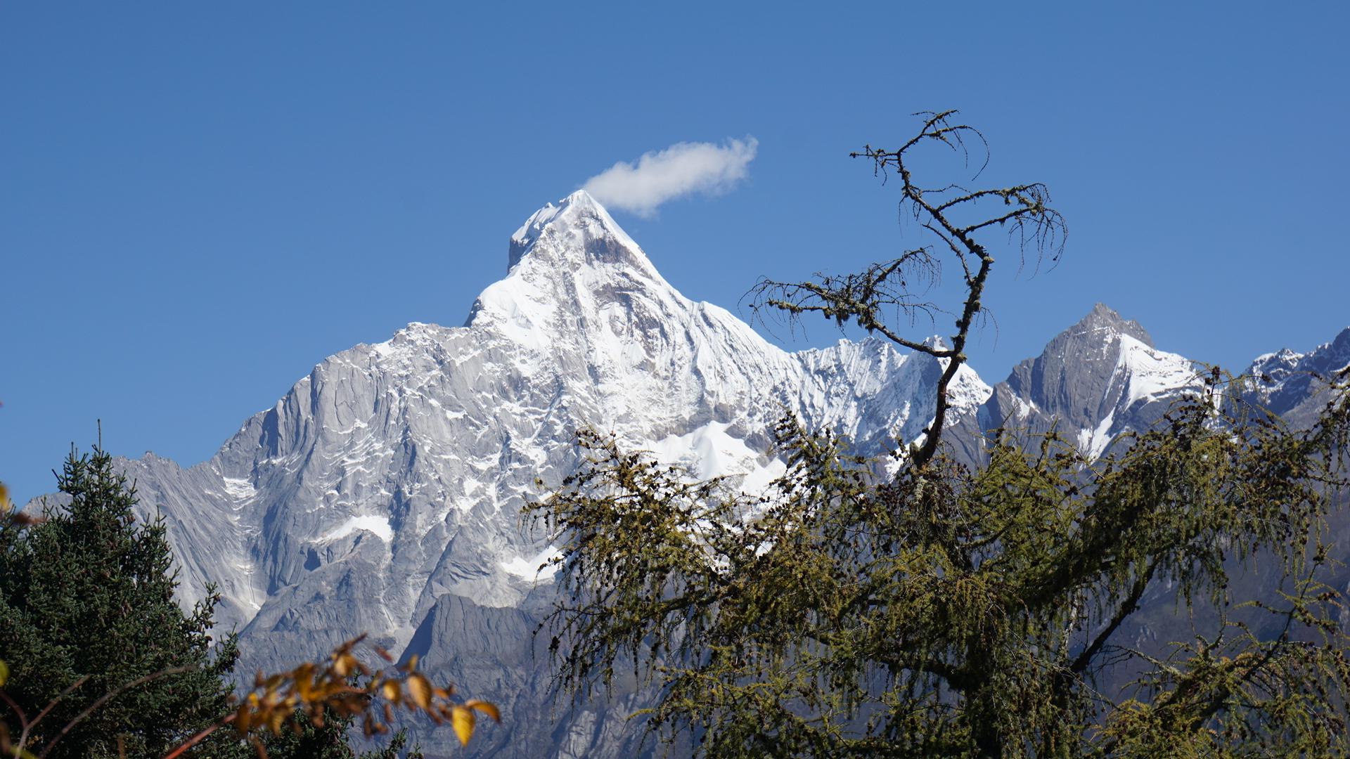 山在那里记攀登四姑娘山二峰