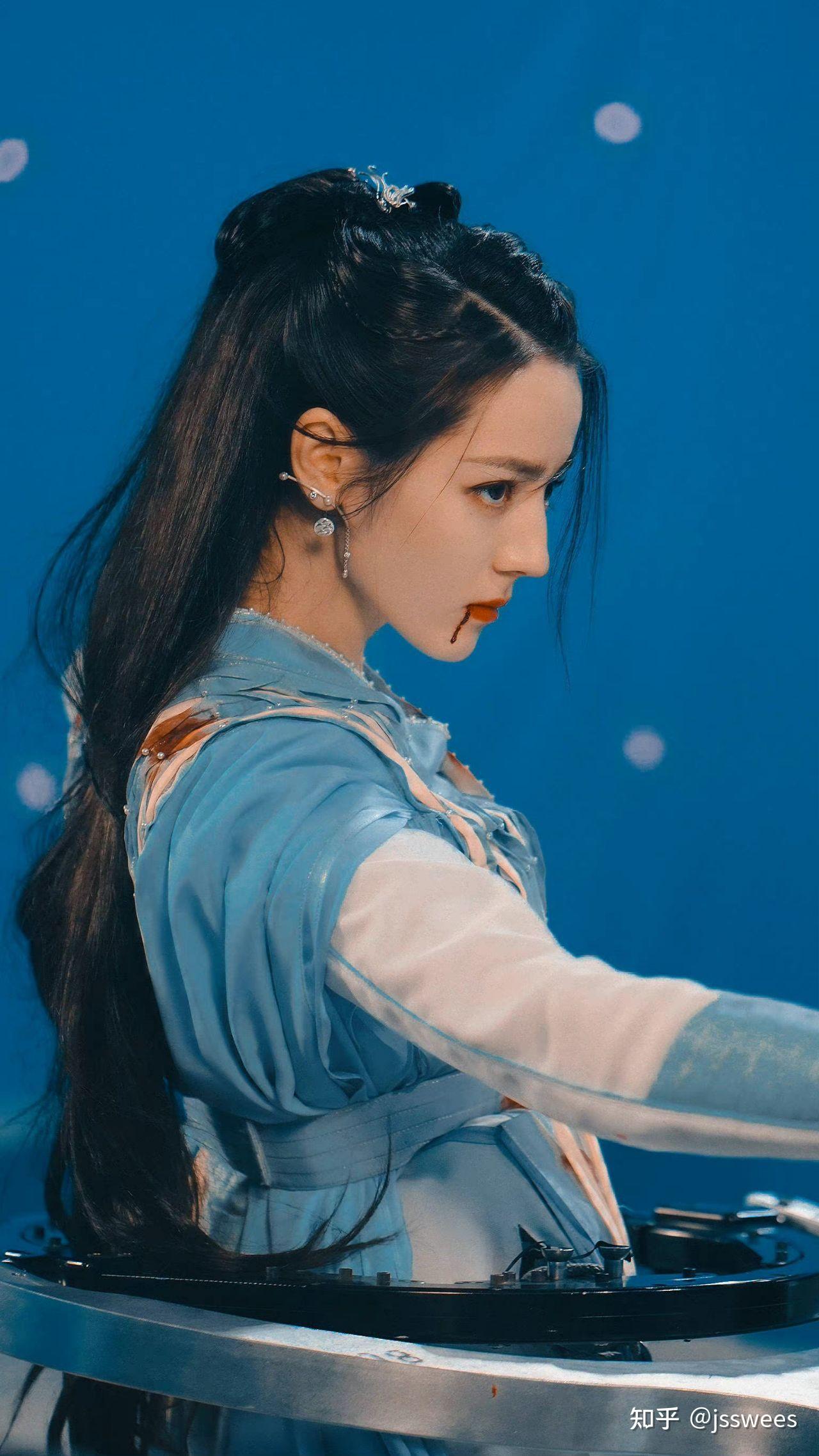 如何评价迪丽热巴在与君初相识中的人设