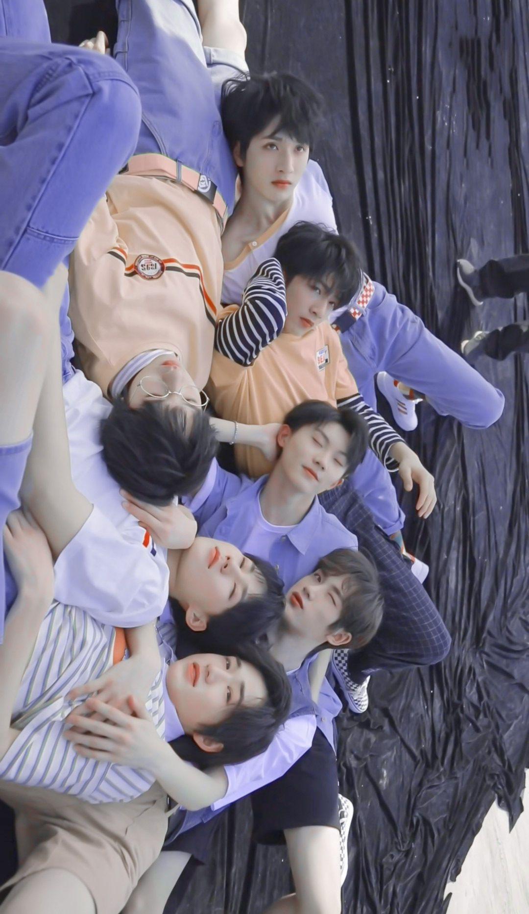 有没有tnt时代少年团好看的团体图? - 知乎