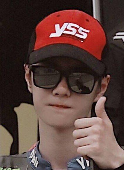 想要王一博的生图就是那种可以错看成男朋友的图