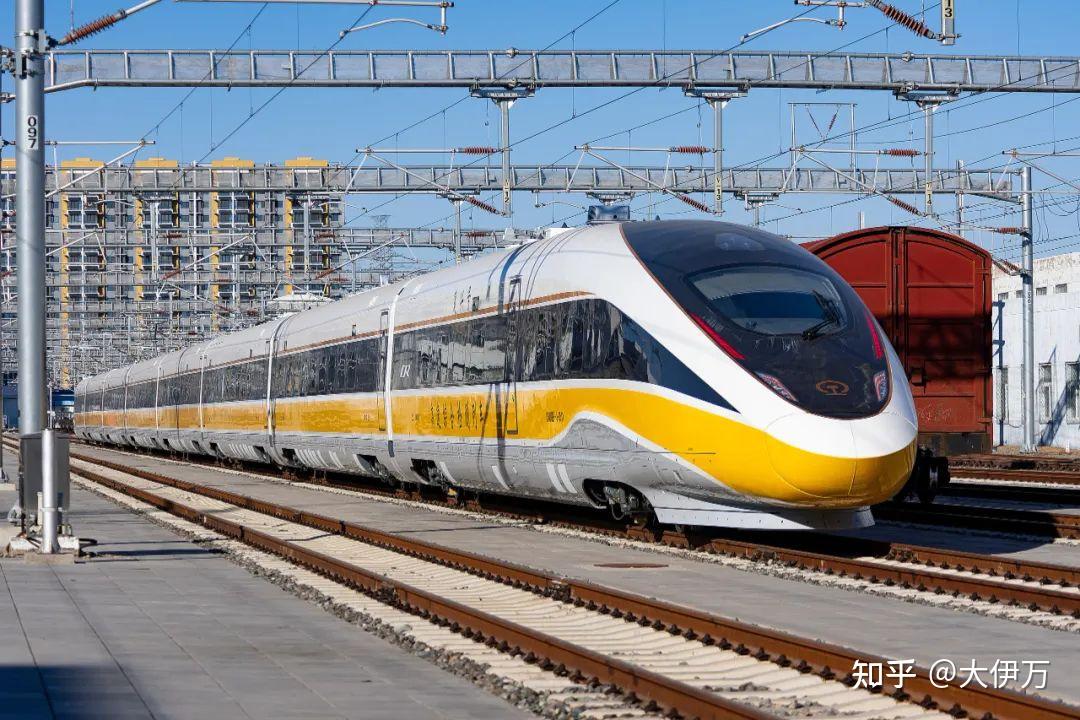 北京到上海仅25小时cr450高铁列车冲上热搜比民航客机还快的高铁来了