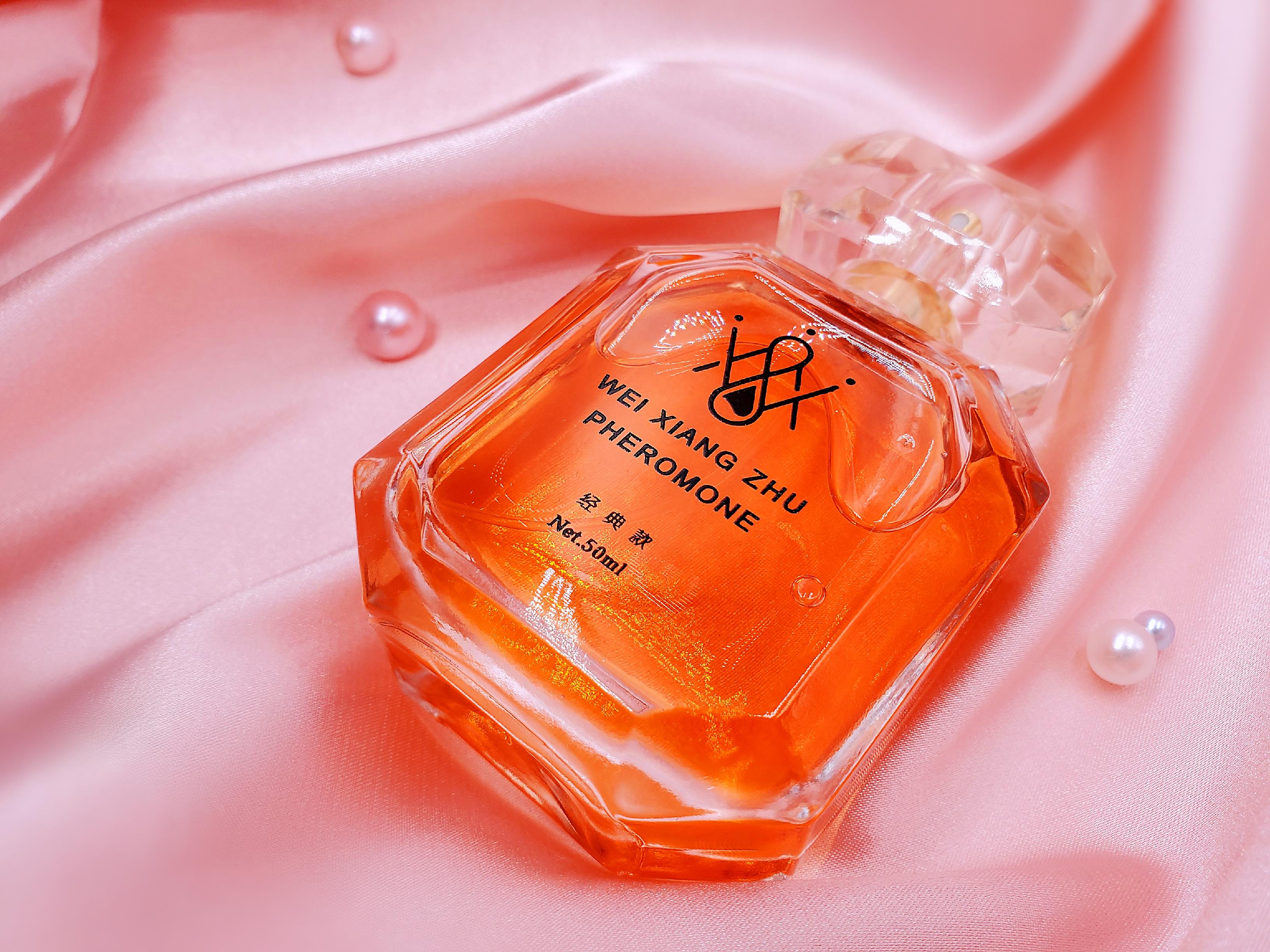 十大公认最好闻的香水:男士十大必买香水,韦香主爱情香水香评