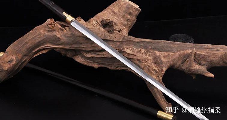 有哪些好用的防身武器 v2-4f22256fbf3a5d7966eb8a4888486ec8_r.jpg