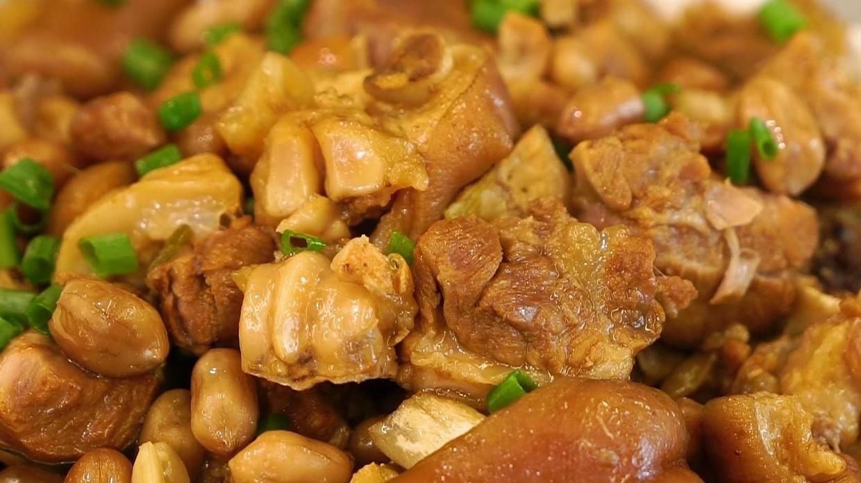 电饭煲食谱花生焖猪蹄
