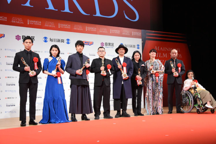 森山未来水川麻美又夺影帝影后 日本每日映画大奖颁布 最佳影片意外垂青恶母题材影片 Mother 知乎 森山未来水川麻美又夺影帝影后 日本每日映画大奖颁布 最佳影片意外垂青恶母题材影片 Mother 知乎