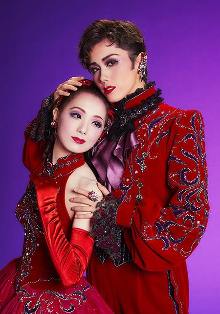 理性讨论,宝冢歌剧团强推之耻宙组top真风凉帆和雪组top彩风咲奈哪个