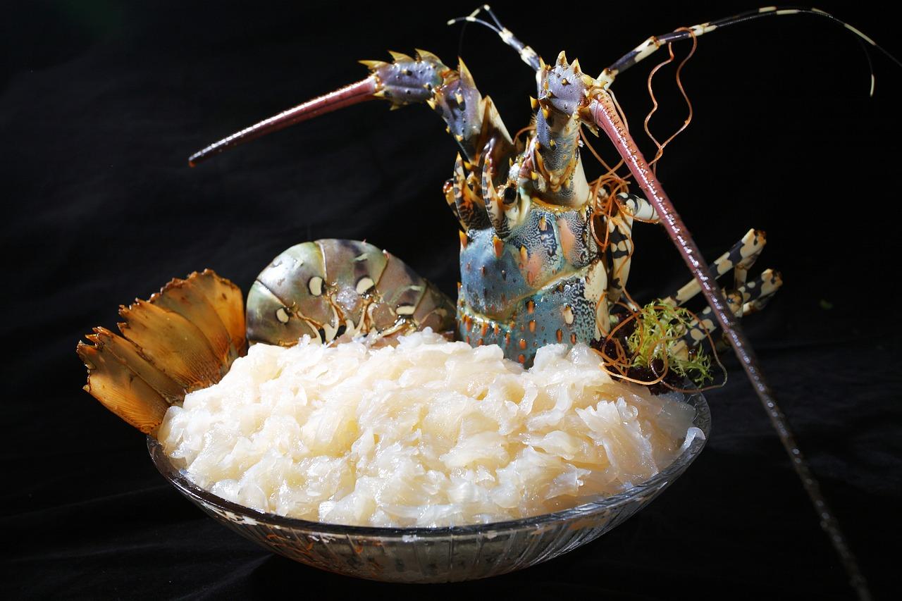 2. 调制秘制酱料