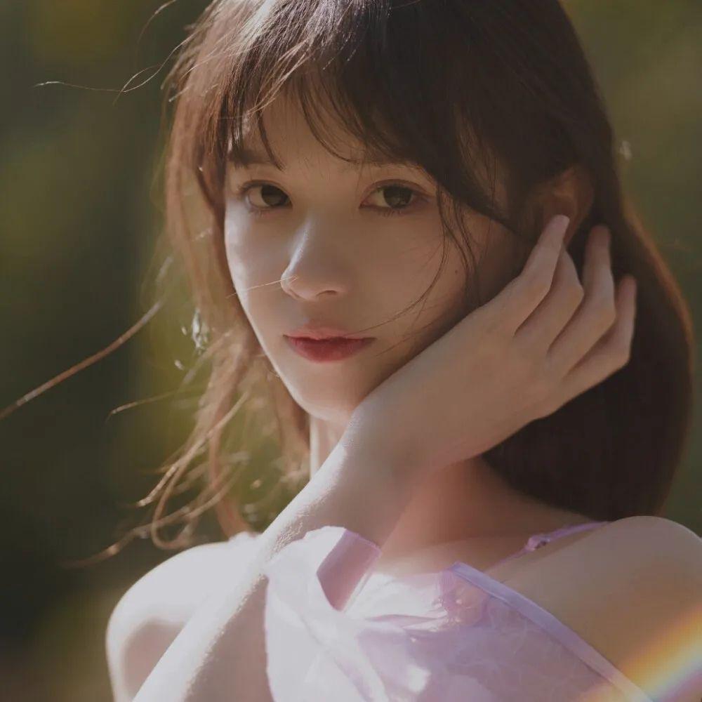 有没有特别适合夏天用的好看的女生头像? - 知乎