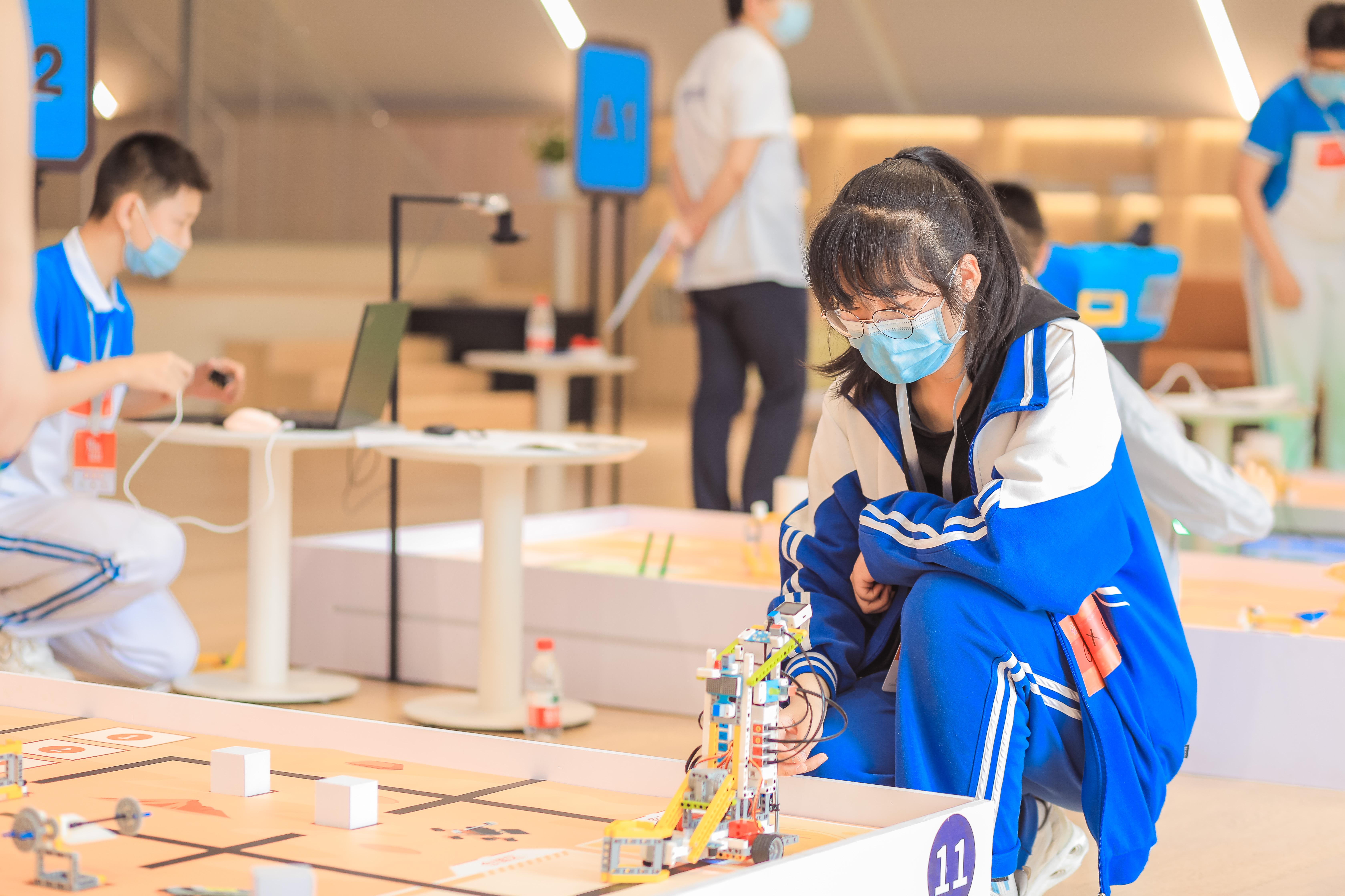 中小学如何开展AI教育?以英荔「人工智能示范校合作方案」为例 - 知乎