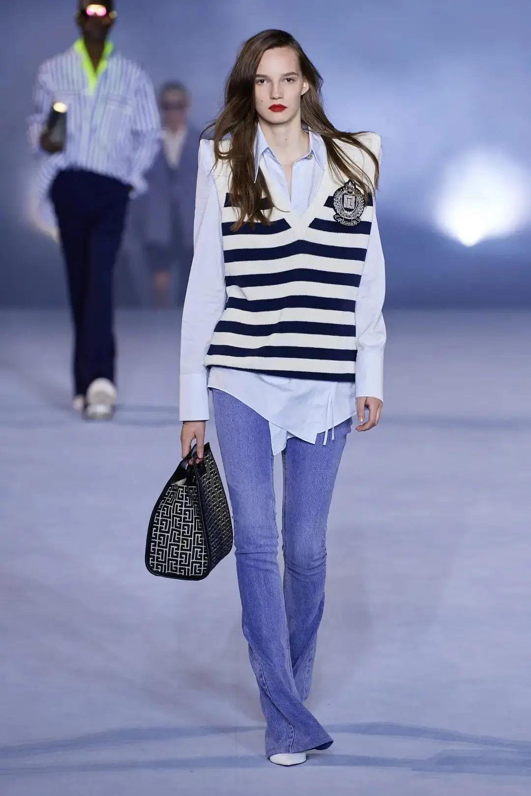 2021年女生春夏穿搭有什么新灵感? - 知乎