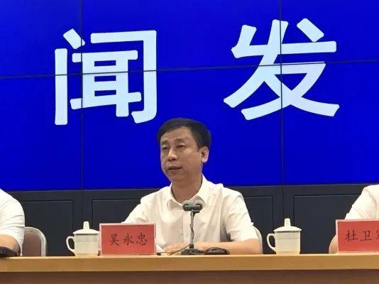 据福州市长乐区副区长吴永忠介绍,"八条措施"中规定,符合条件的人才可