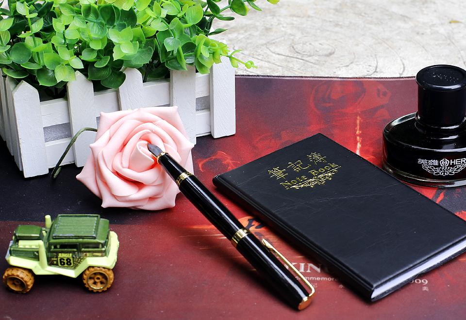 又到开学季试试这款情怀满满的英雄钢笔礼盒