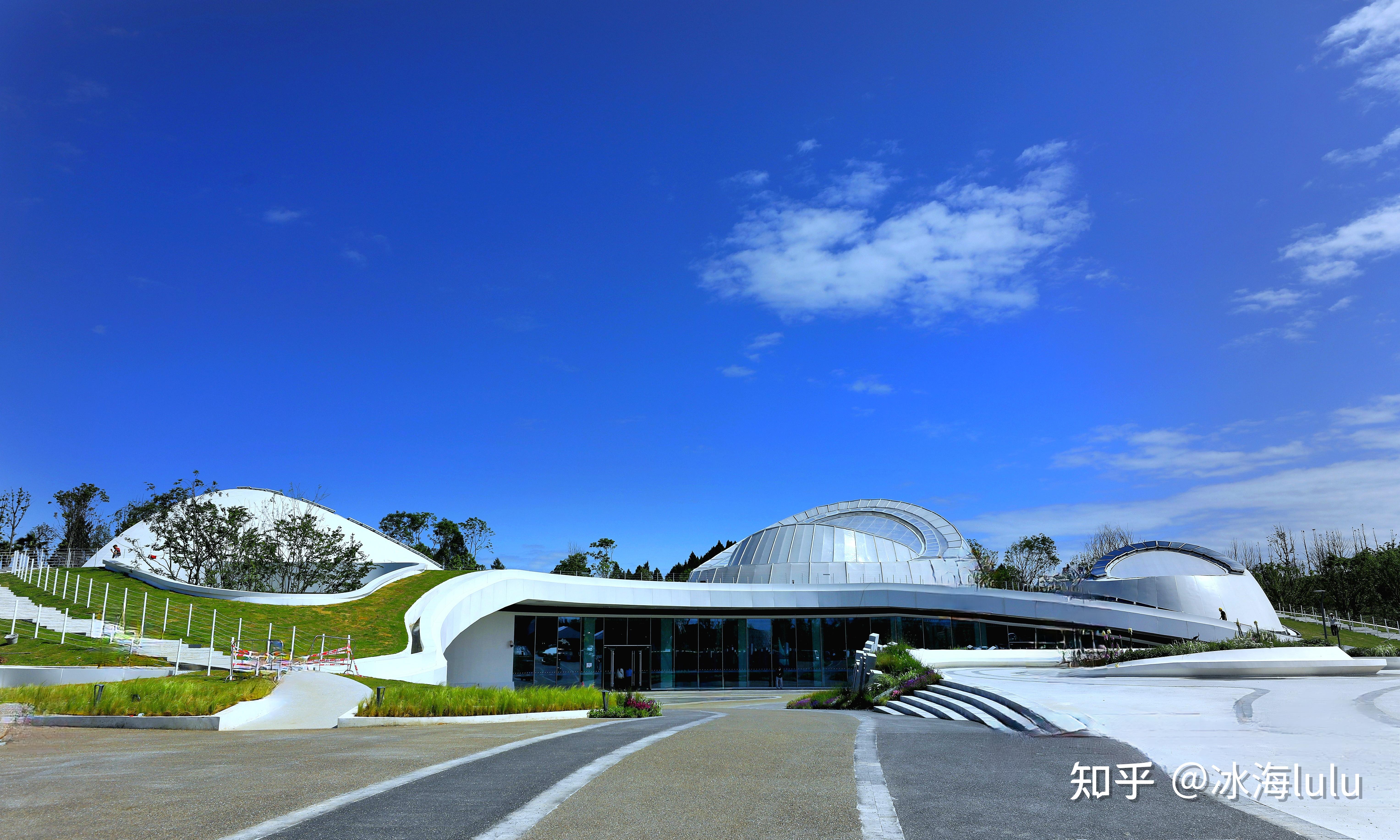 从国内的城市展园到国际友好城市的展园,再到海外花卉园艺特色城市的