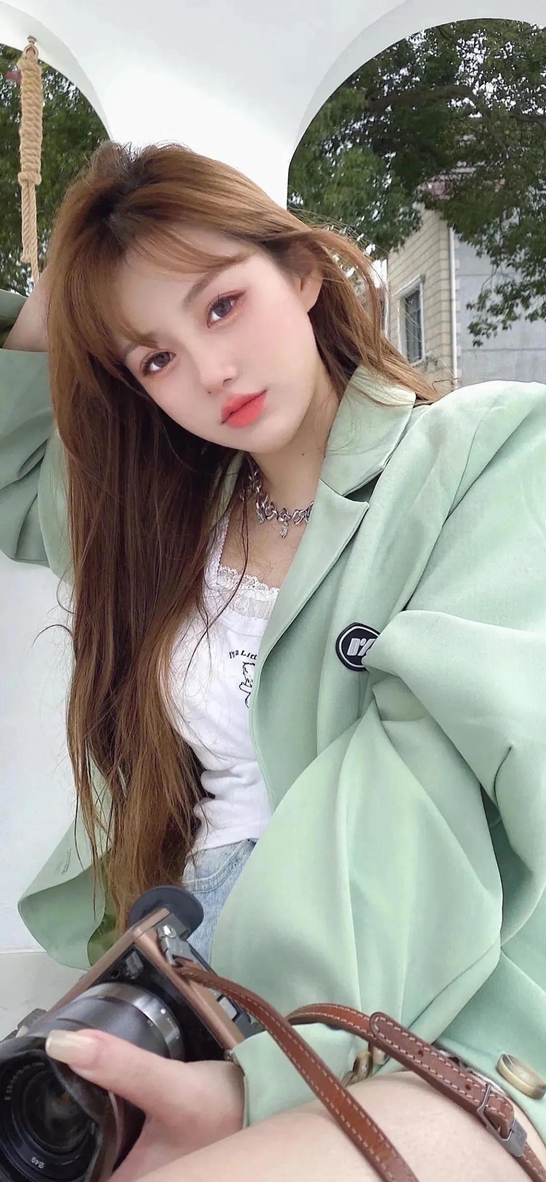 你有哪些惊艳绝色的美女手机壁纸?